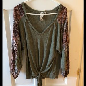 Blu Pepper Cute Boho top